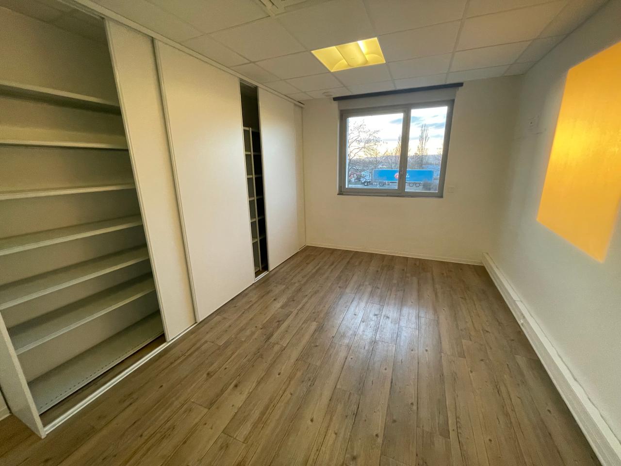 Bureau Ennery 530m² Location bureau Ennery Moselle OLBUR2427304 13